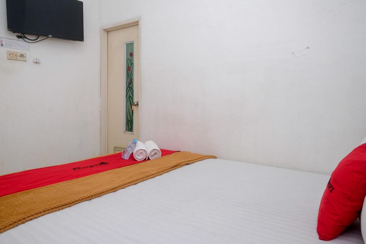 Reddoorz Near Politeknik Manado Otel Dış mekan fotoğraf