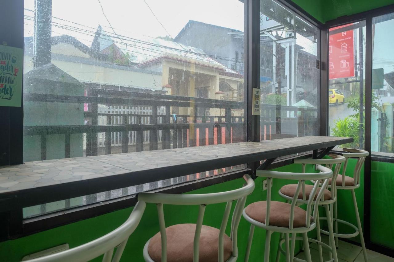 Reddoorz Near Politeknik Manado Otel Dış mekan fotoğraf